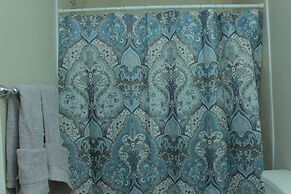 Kingston Guest Apt at Oakland