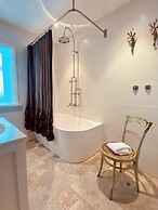 Illalangi Boutique Cottage