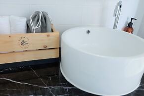 Tamarina Bed & Beyond