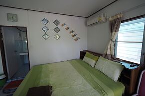 Baan Suanjarean Resort