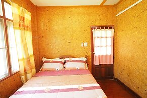 Baan Suanjarean Resort