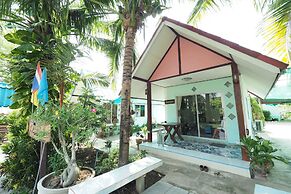 Baan Suanjarean Resort