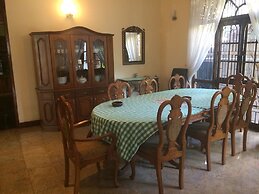 Norfolk Heritage Airport Villa