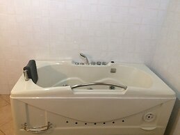 Norfolk Heritage Airport Villa