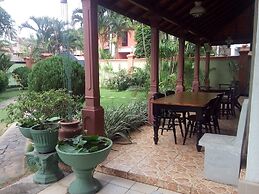 Norfolk Heritage Airport Villa