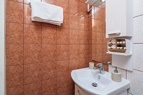 Apartments and Room Lora