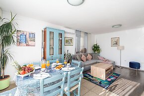 Apartments and Room Lora