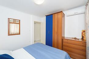 Apartments and Room Lora