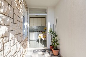 Apartments and Room Lora