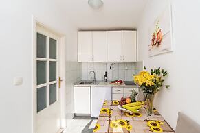 Apartments and Room Lora