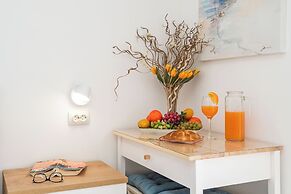 Apartments and Room Lora