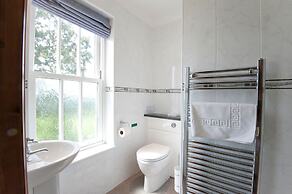 Green Acres Cottages