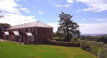 Green Acres Cottages