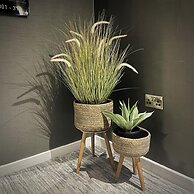 The Enniskillen Hotel and Motel