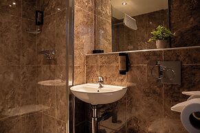 The Enniskillen Hotel and Motel