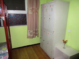 25 Four Seasons Youth Hostel