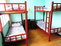 25 Four Seasons Youth Hostel