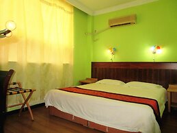 25 Four Seasons Youth Hostel