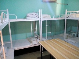 25 Four Seasons Youth Hostel