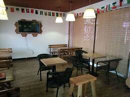 25 Four Seasons Youth Hostel