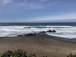 Ester Lee Oceanview Inn