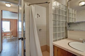 Ester Lee Oceanview Inn