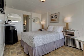 Ester Lee Oceanview Inn