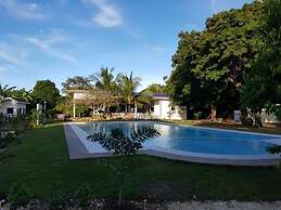 Kiwi's Hidden Resort