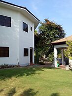 Kiwi's Hidden Resort