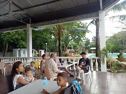 Kiwi's Hidden Resort