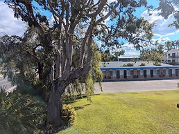 Haven Waters Motel & Apartments