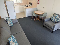 Haven Waters Motel & Apartments