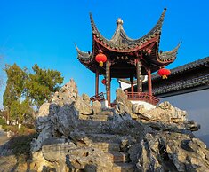 Graceland Garden Court Hotel