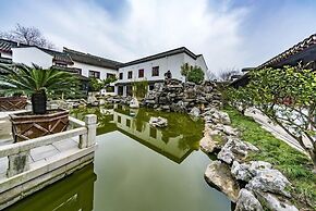 Graceland Garden Court Hotel