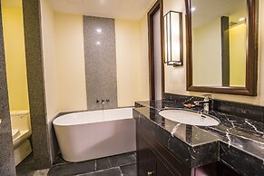 Graceland Garden Court Hotel