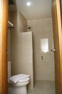 Hersya Front One Inn Surabaya