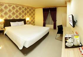 Hersya Front One Inn Surabaya