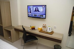 Hersya Front One Inn Surabaya