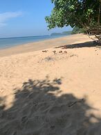 Sun Smile Beach Koh Jum