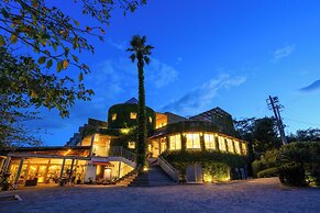 Resort Hotel Moanacoast