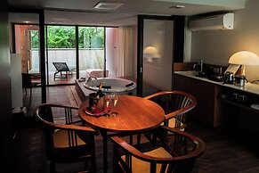 Resort Hotel Moanacoast