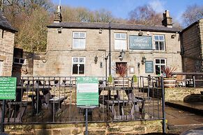 Ladybower Inn
