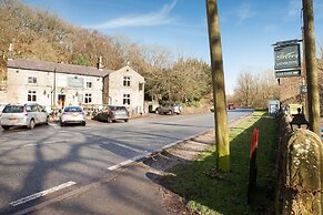 Ladybower Inn