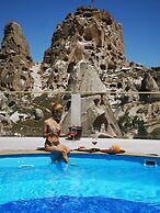 Hermes Cave Hotel