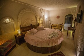 Hermes Cave Hotel
