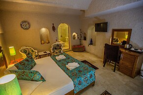 Hermes Cave Hotel