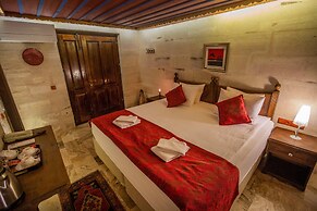 Hermes Cave Hotel