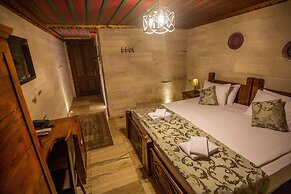 Hermes Cave Hotel