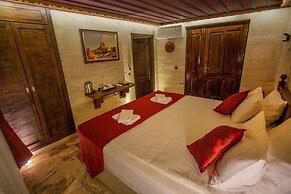 Hermes Cave Hotel