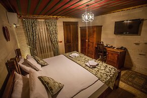 Hermes Cave Hotel